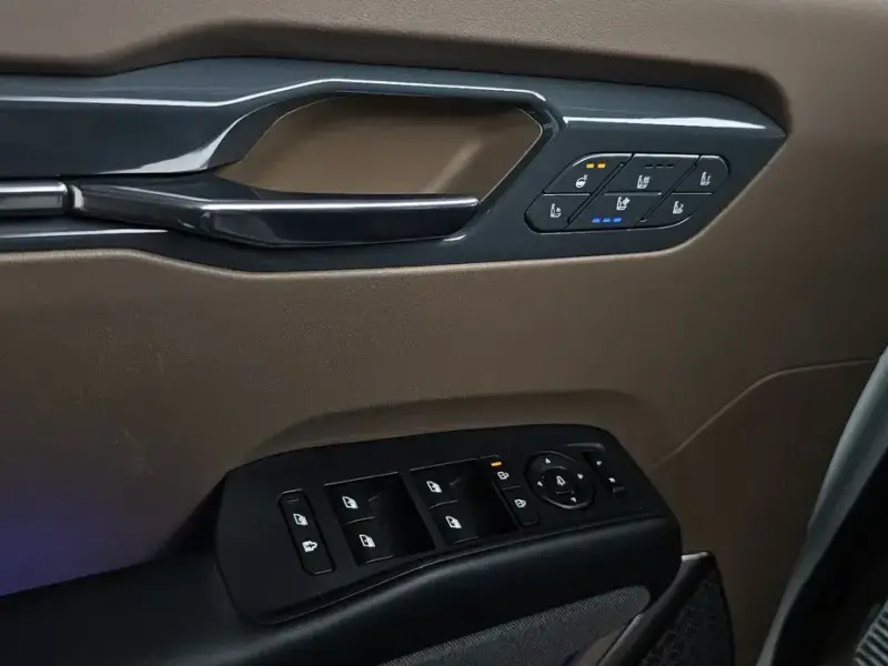 2023 Kia EV9 с пробегом 59 263 км