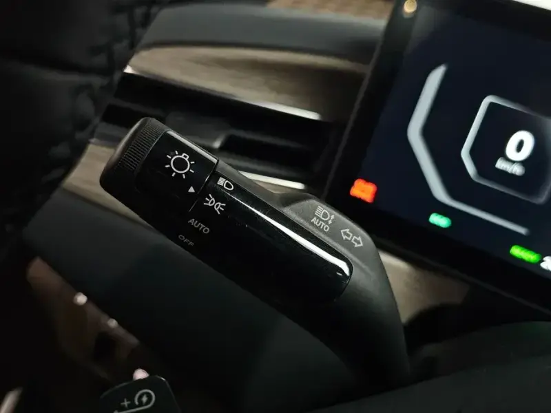 2023 Kia EV9 с пробегом 59 263 км