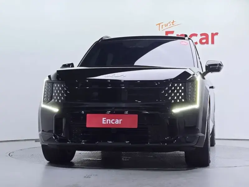 2023 Kia EV9 с пробегом 52 791 км