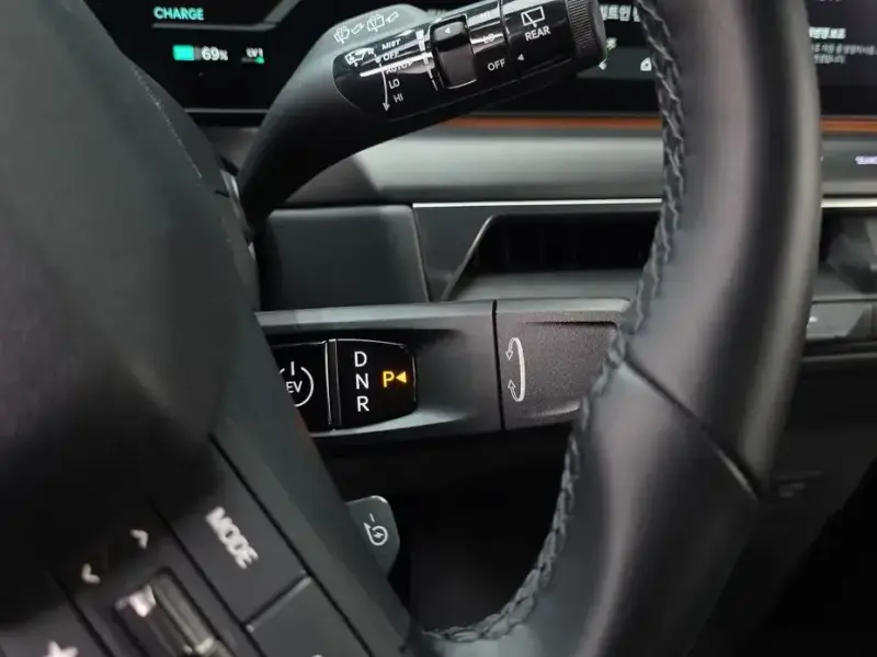 2023 Kia EV9 с пробегом 52 791 км