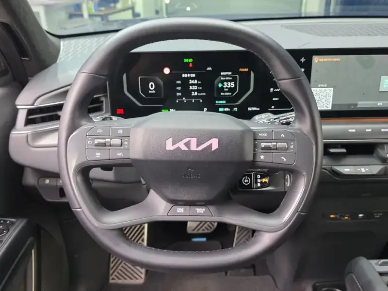 2023 Kia EV9 с пробегом 52 791 км