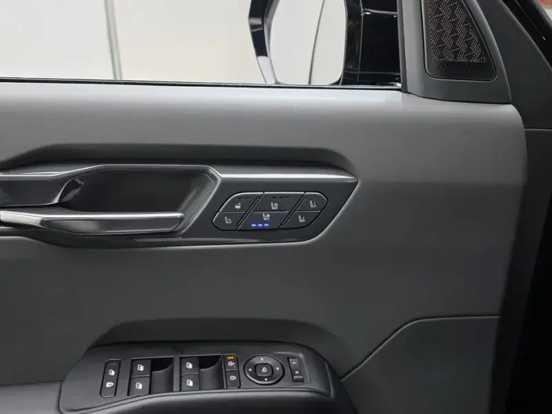 2023 Kia EV9 с пробегом 52 791 км