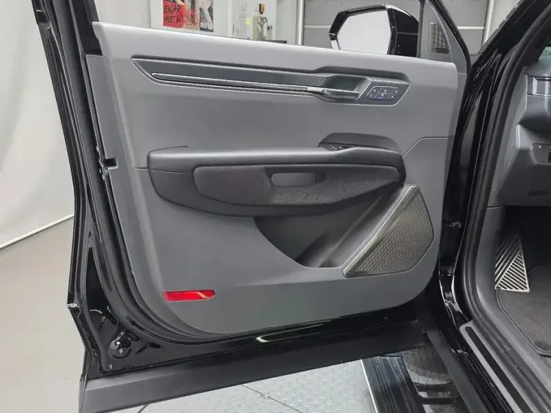 2023 Kia EV9 с пробегом 52 791 км