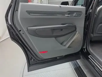 2023 Kia EV9 с пробегом 52 791 км
