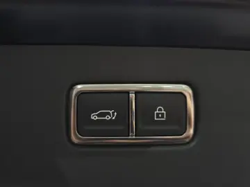 2023 Kia EV9 с пробегом 52 791 км