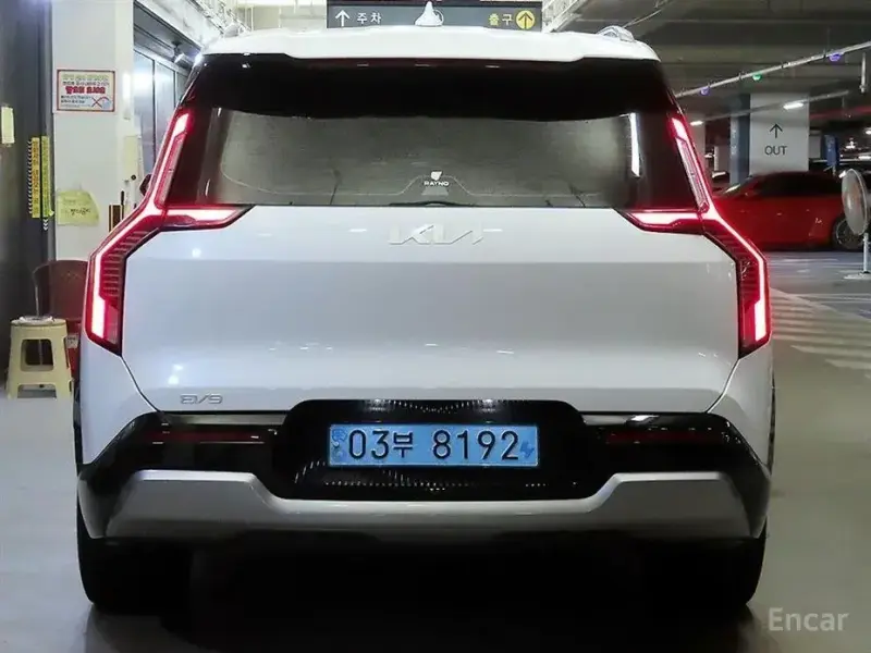2023 Kia EV9 с пробегом 45 100 км