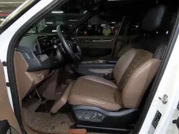 2023 Kia EV9 с пробегом 45 100 км