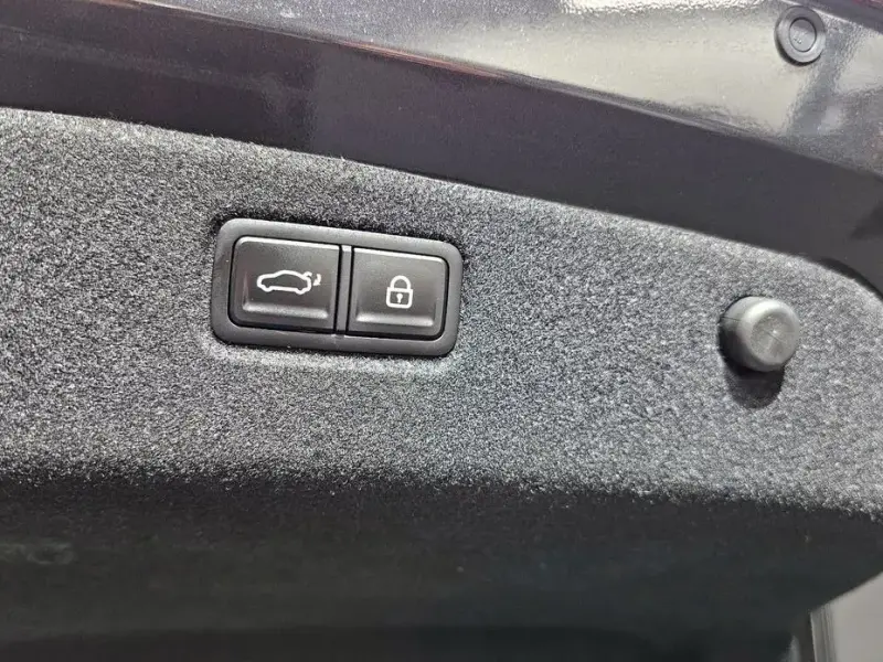 2023 Kia K9 с пробегом 56 561 км