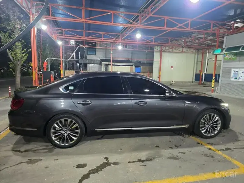 2023 Kia K9 с пробегом 83 000 км