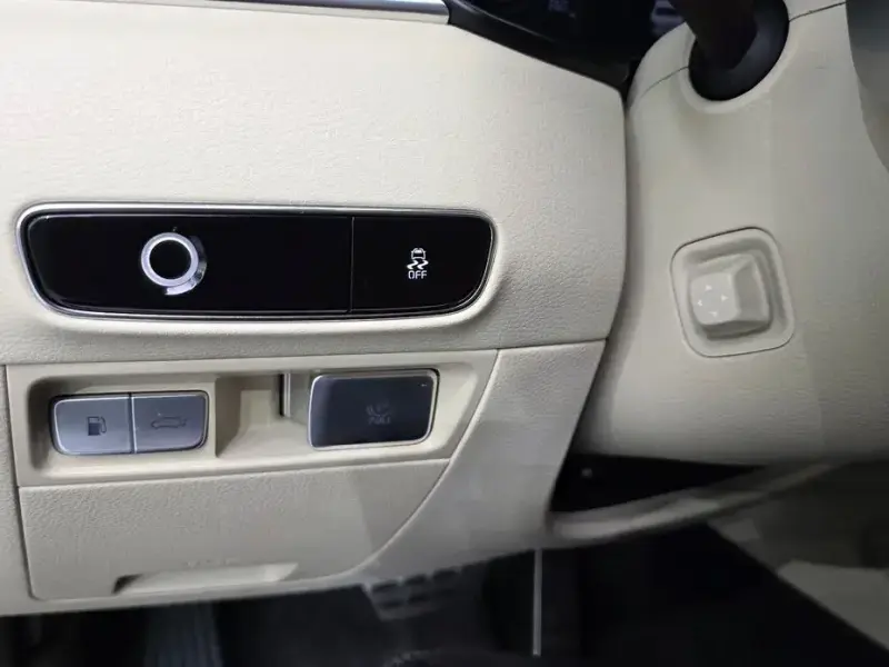 2023 Kia K9 с пробегом 27 275 км