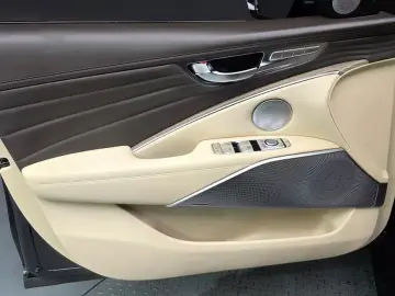 2023 Kia K9 с пробегом 27 275 км