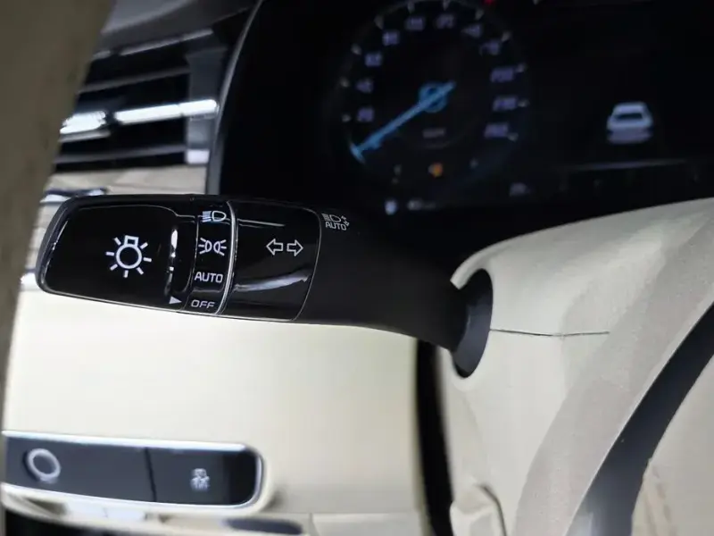 2023 Kia K9 с пробегом 27 275 км