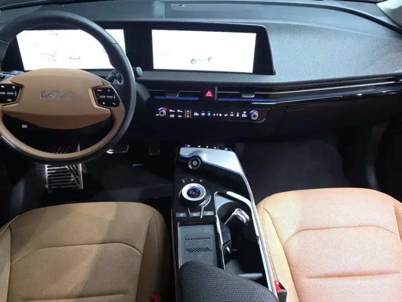 2023 Kia EV6 с пробегом 54 836 км