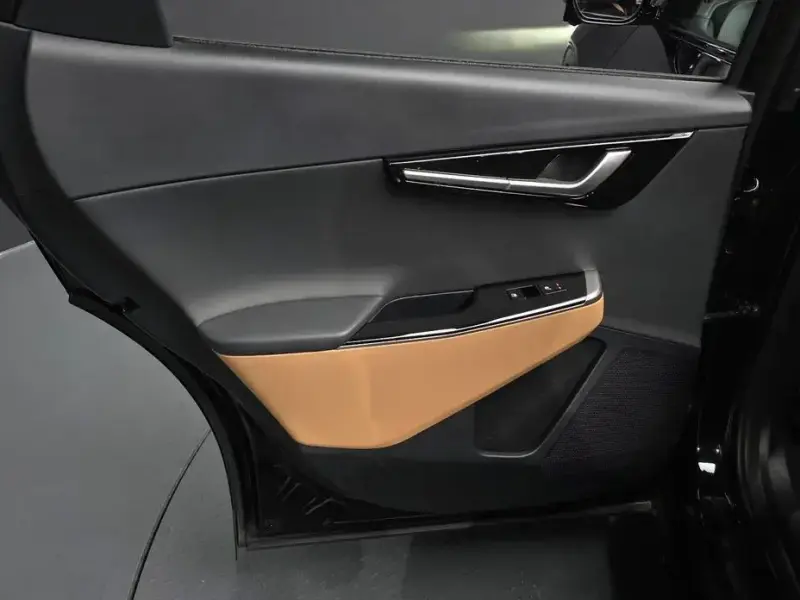 2023 Kia EV6 с пробегом 54 836 км