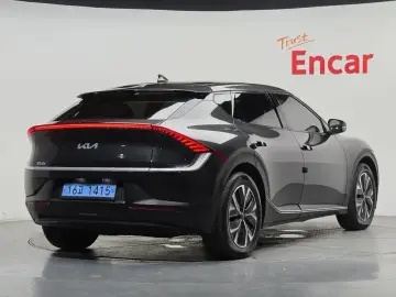 2022 Kia EV6 с пробегом 27 540 км