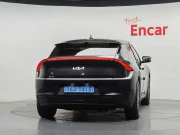 2022 Kia EV6 с пробегом 27 540 км