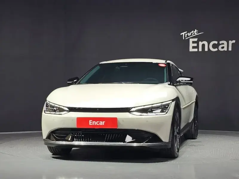 2022 Kia EV6 с пробегом 73 178 км