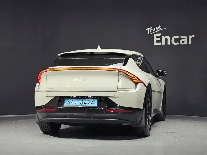 2022 Kia EV6 с пробегом 73 178 км