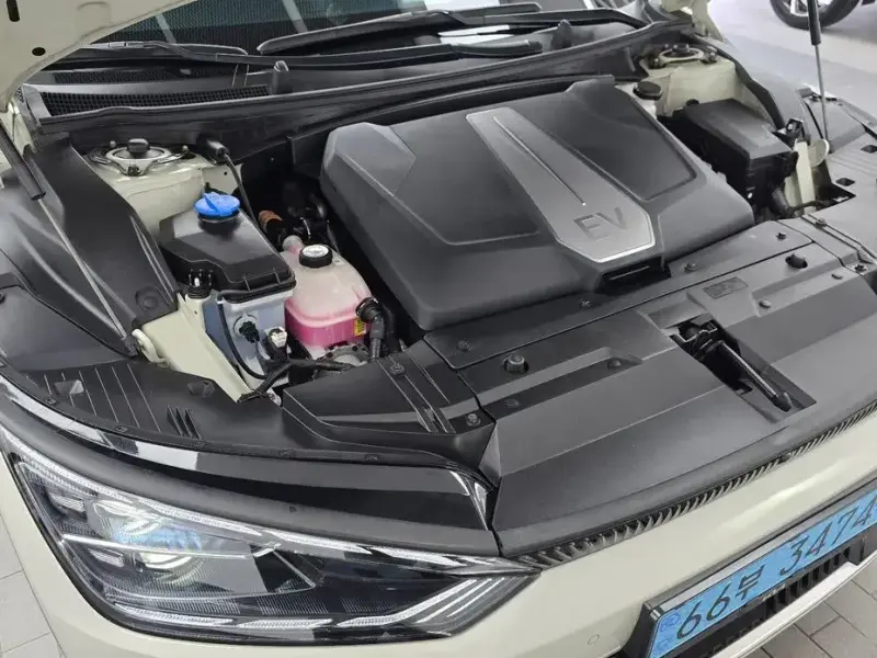 2022 Kia EV6 с пробегом 73 178 км