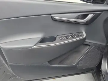 2022 Kia EV6 с пробегом 27 540 км