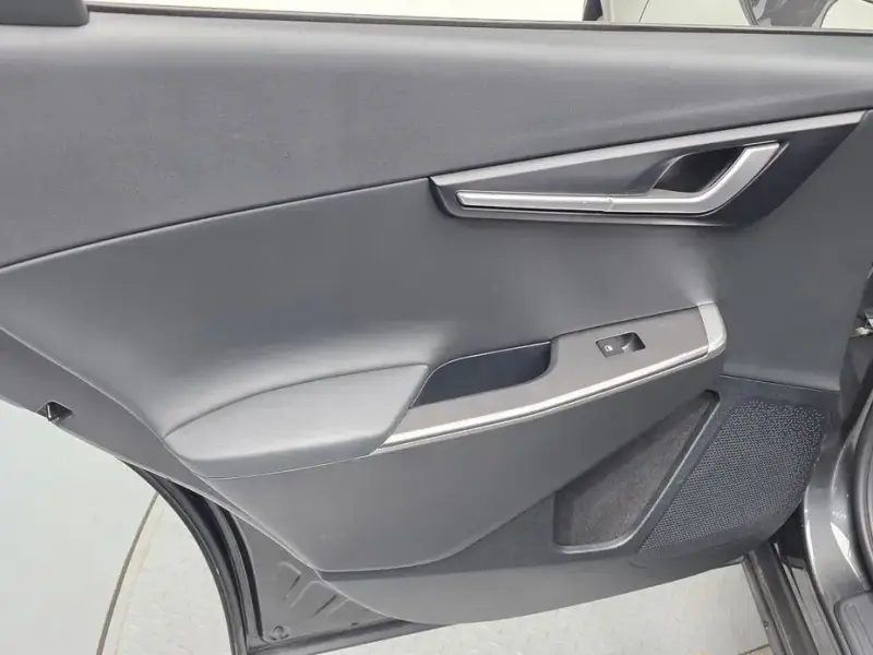 2022 Kia EV6 с пробегом 27 540 км