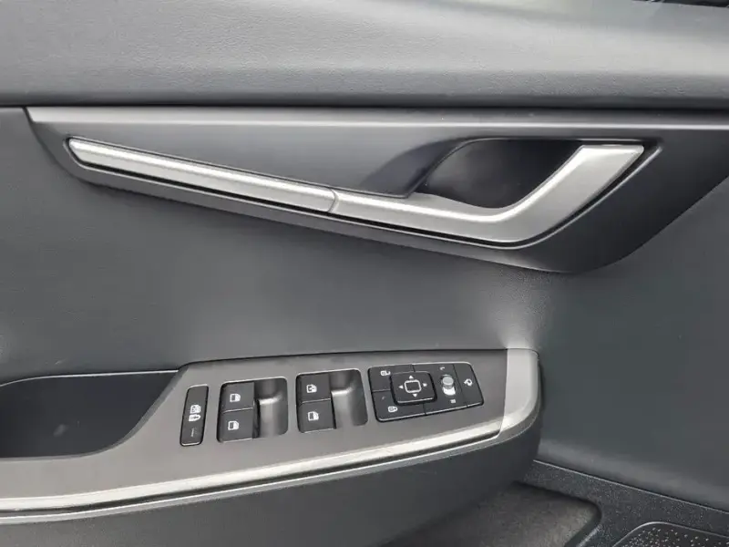 2022 Kia EV6 с пробегом 27 540 км