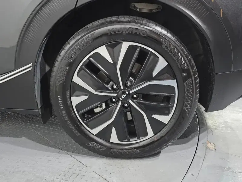 2024 Kia EV6 с пробегом 40 173 км
