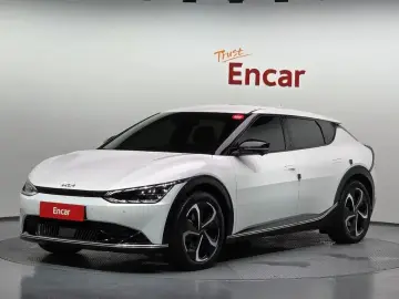 2022 Kia EV6 с пробегом 81 387 км