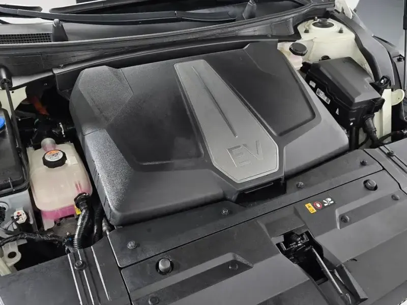 2023 Kia EV6 с пробегом 41 589 км
