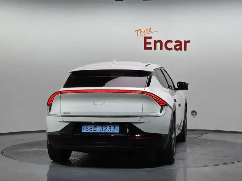 2022 Kia EV6 с пробегом 81 387 км