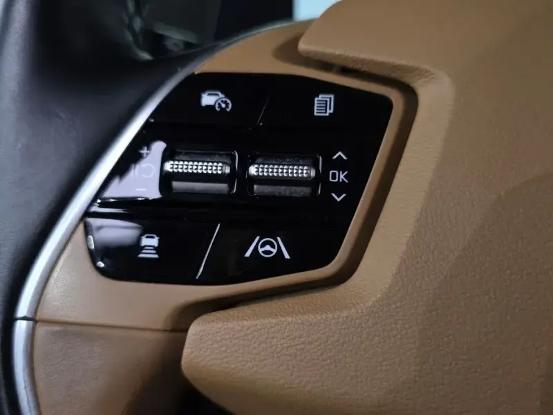 2022 Kia EV6 с пробегом 81 387 км