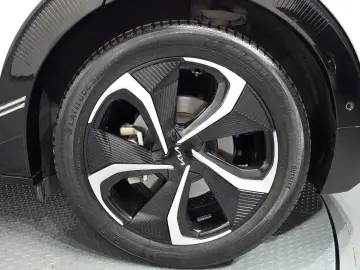 2022 Kia EV6 с пробегом 81 387 км