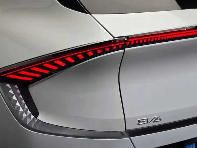 2023 Kia EV6 с пробегом 41 589 км