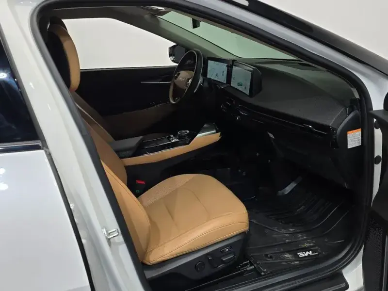 2023 Kia EV6 с пробегом 41 589 км