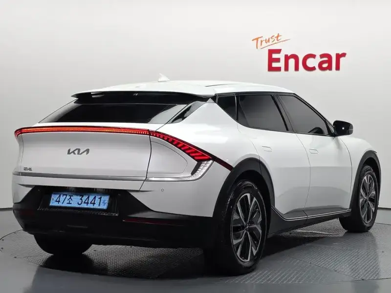 2022 Kia EV6 с пробегом 76 426 км