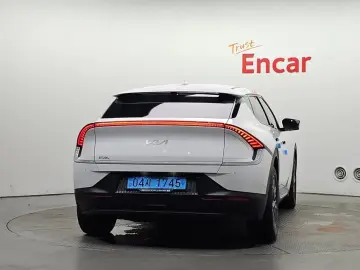 2023 Kia EV6 с пробегом 55 128 км