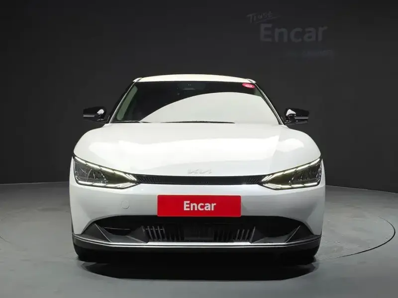 2022 Kia EV6 с пробегом 76 499 км
