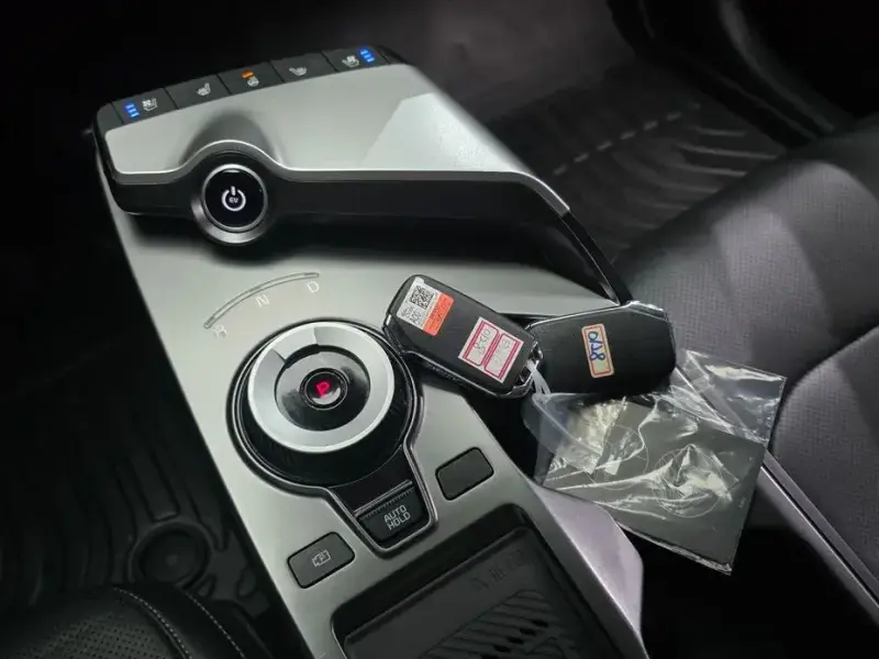 2022 Kia EV6 с пробегом 76 499 км