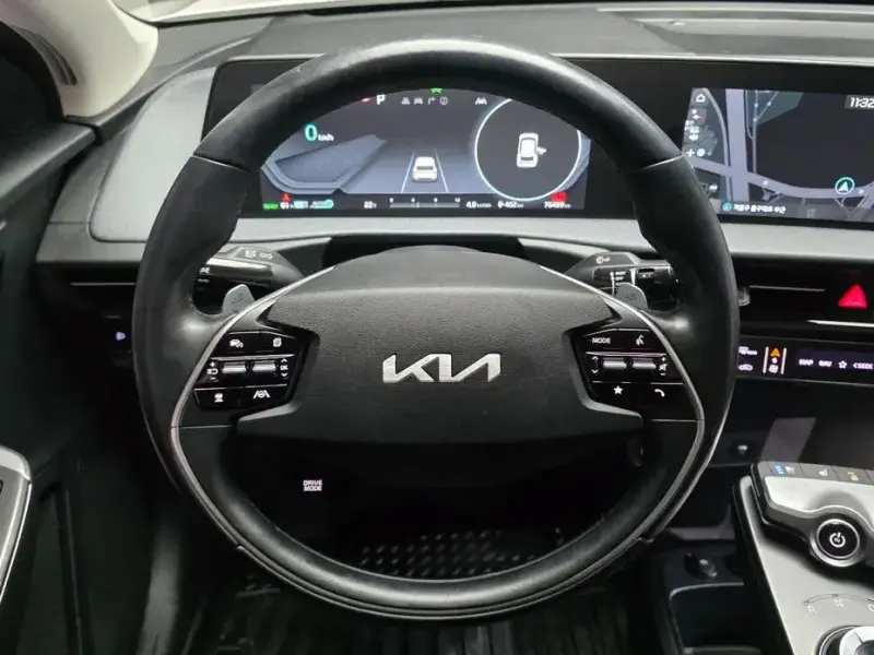 2022 Kia EV6 с пробегом 76 499 км