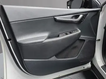 2022 Kia EV6 с пробегом 76 499 км
