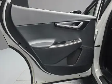 2022 Kia EV6 с пробегом 76 499 км
