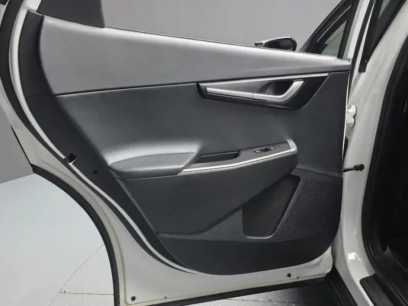 2022 Kia EV6 с пробегом 76 499 км
