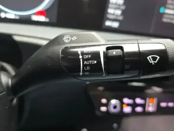 2022 Kia EV6 с пробегом 76 499 км