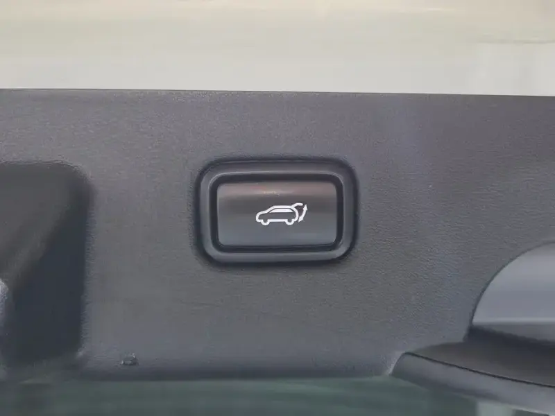 2022 Kia EV6 с пробегом 76 499 км