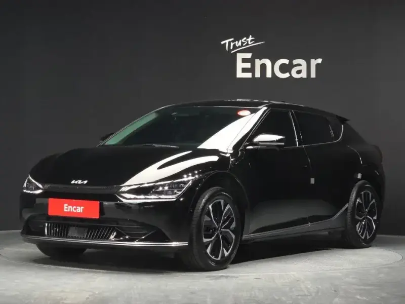 2023 Kia EV6 с пробегом 82 324 км