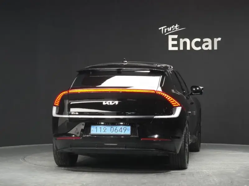 2023 Kia EV6 с пробегом 82 324 км