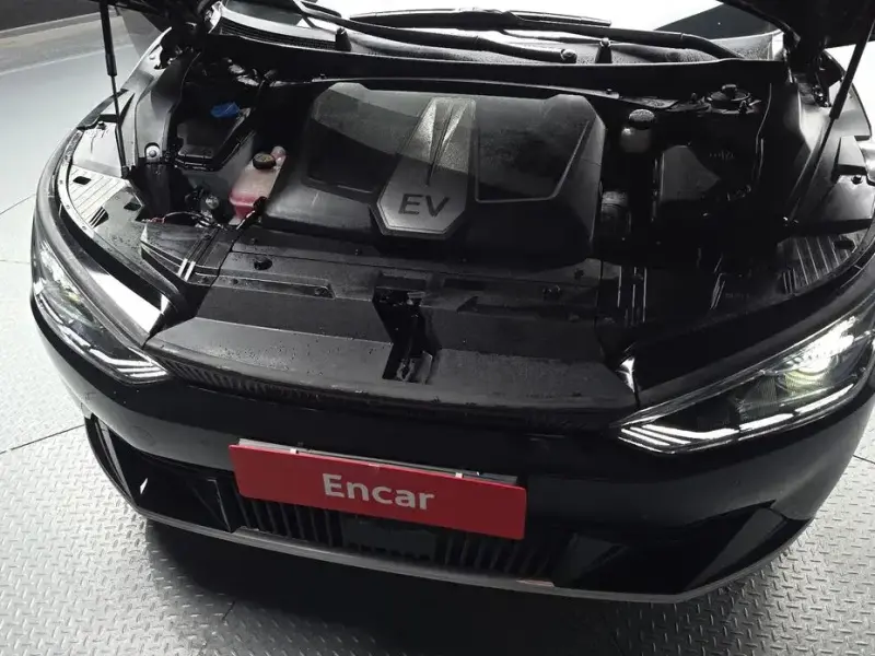2023 Kia EV6 с пробегом 82 324 км