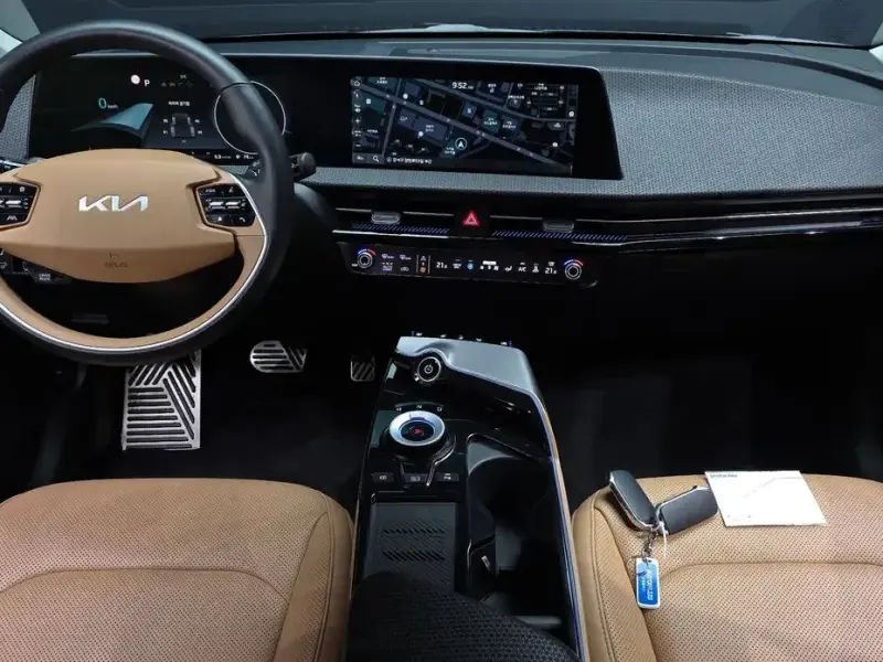 2023 Kia EV6 с пробегом 82 324 км