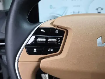 2023 Kia EV6 с пробегом 82 324 км