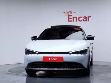 2023 Kia EV6 с пробегом 56 172 км